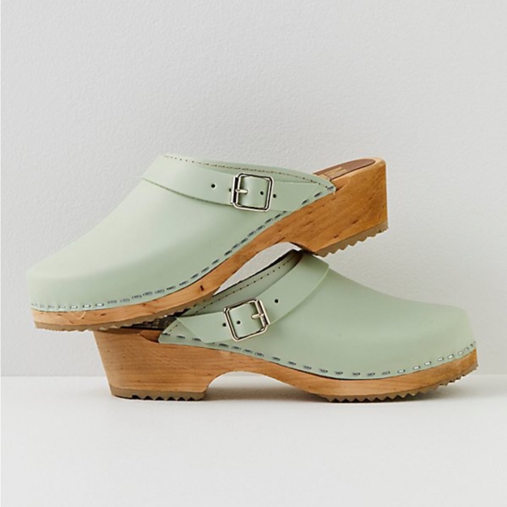 MIA Alma Mint Clogs Size 40